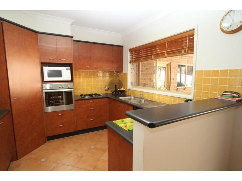 17 Regency Place, Kennington VIC 3550