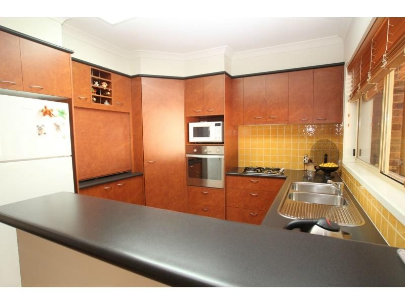 17 Regency Place, Kennington VIC 3550