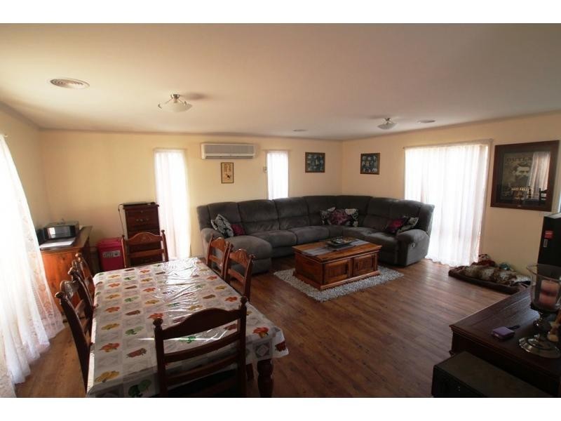 11 Allingham Street, Golden Square VIC 3555