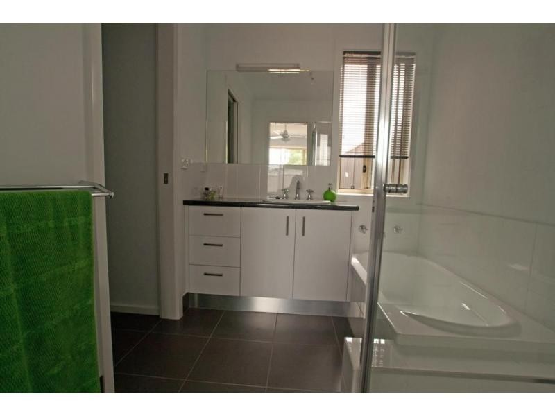 2/10A Haggar Street, Eaglehawk VIC 3556