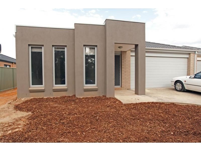 17 Sanctuary Boulevard, Maiden Gully VIC 3551