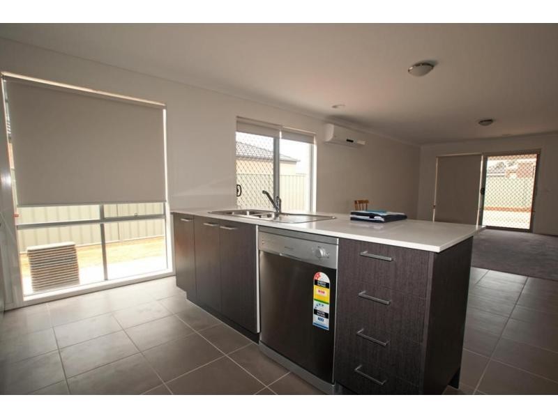 17 Sanctuary Boulevard, Maiden Gully VIC 3551