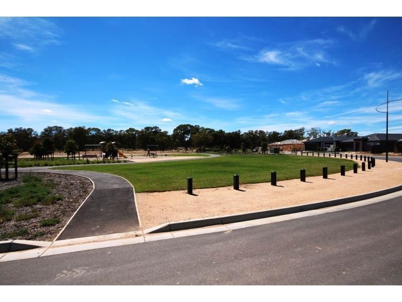 12 Yellowgum Drive, Epsom VIC 3551