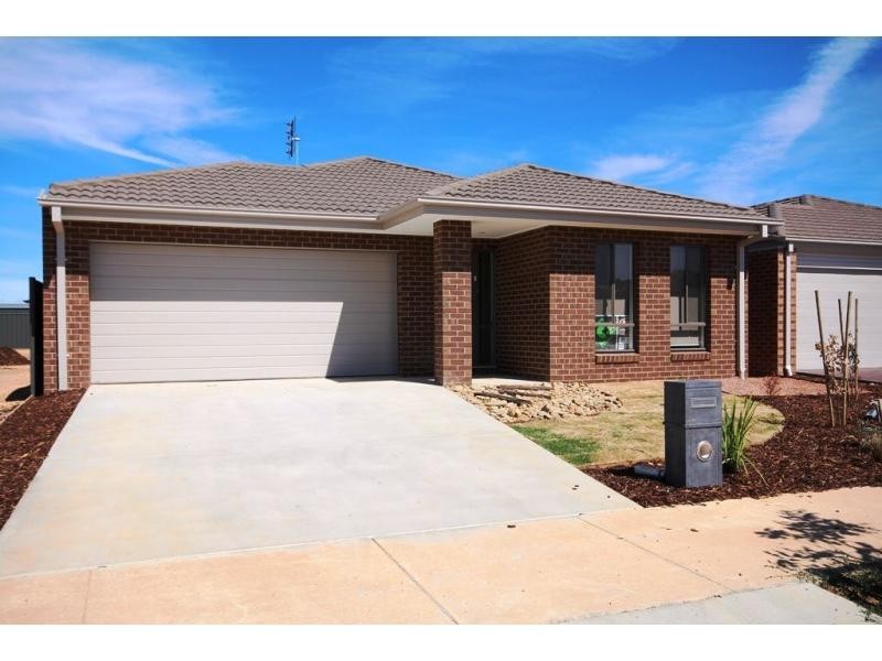 12 Yellowgum Drive, Epsom VIC 3551