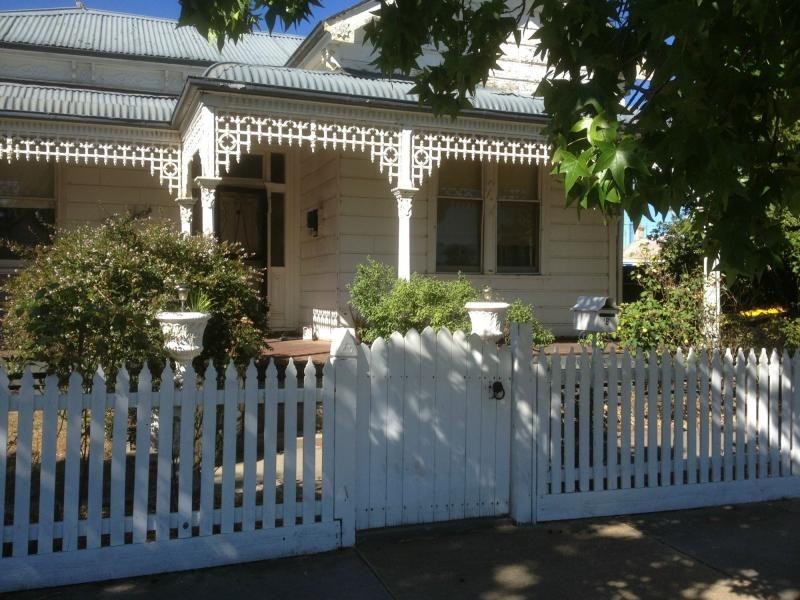 8 Panton Street, Eaglehawk VIC 3556