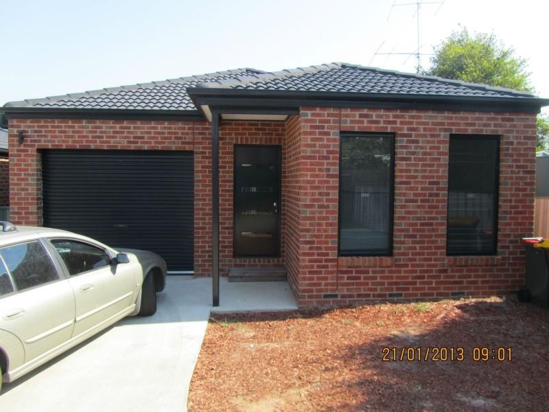 11B Ewing Avenue, Flora Hill VIC 3550