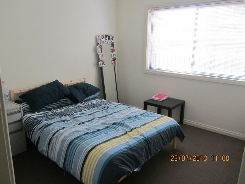 11B Ewing Avenue, Flora Hill VIC 3550