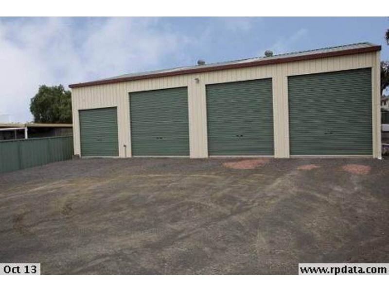 17 Wood Street, Long Gully VIC 3550