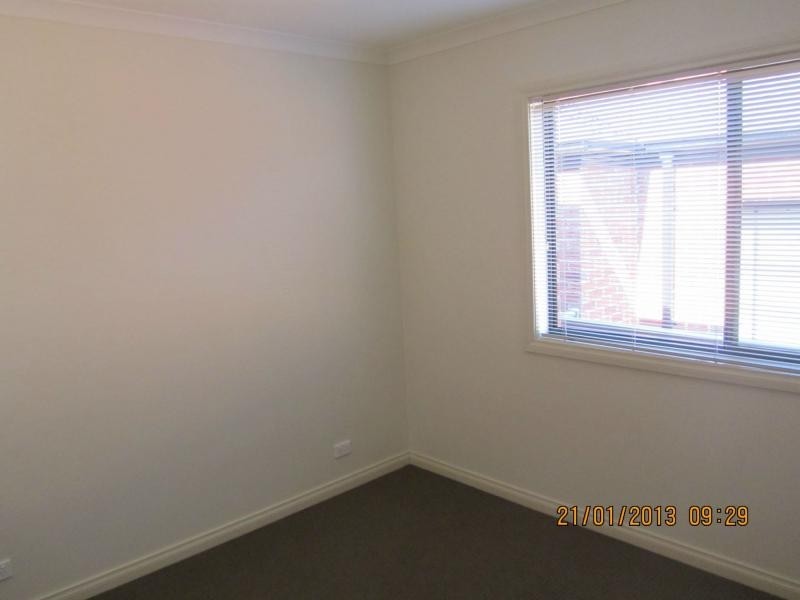 11B Ewing Avenue, Flora Hill VIC 3550