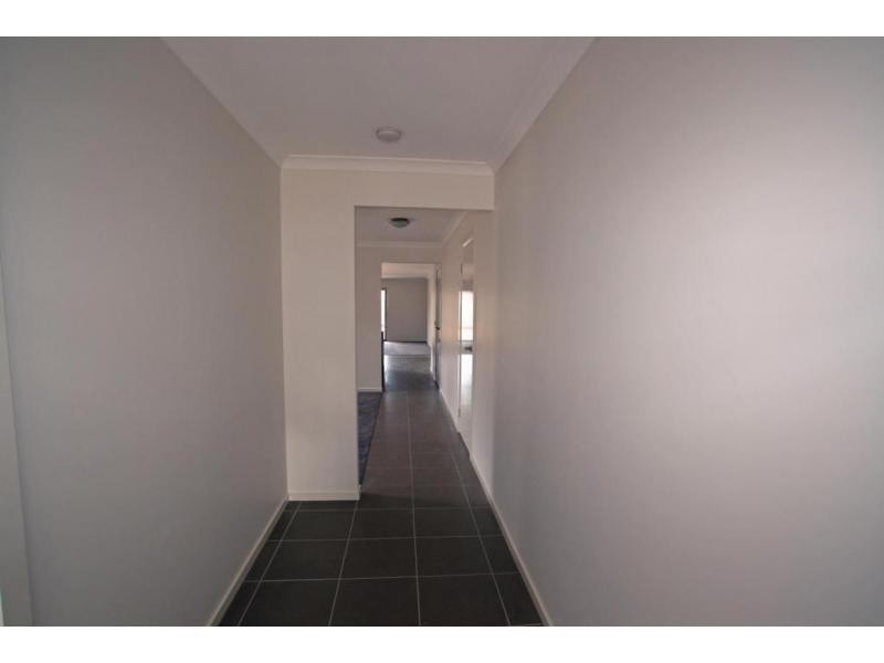 17 Sanctuary Boulevard, Maiden Gully VIC 3551