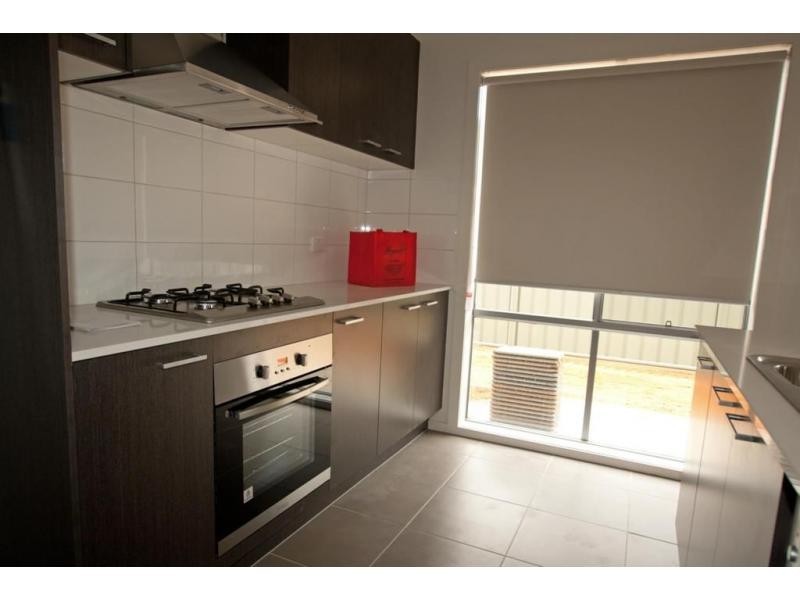 17 Sanctuary Boulevard, Maiden Gully VIC 3551