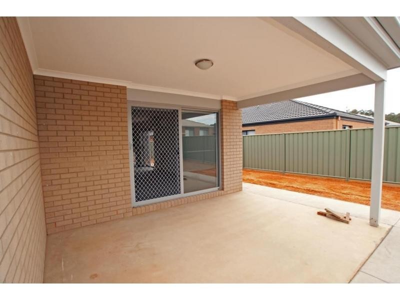 17 Sanctuary Boulevard, Maiden Gully VIC 3551