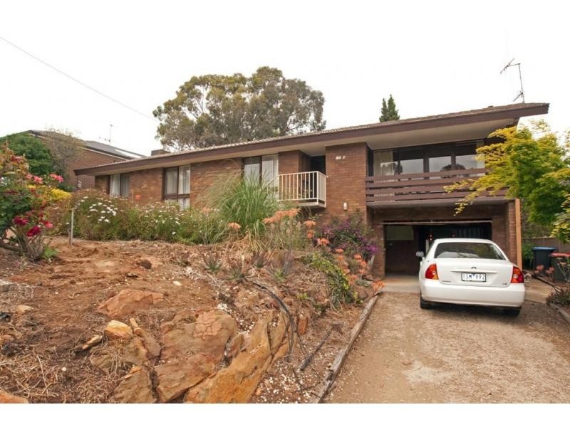 38 Friswell Avenue, Flora Hill VIC 3550