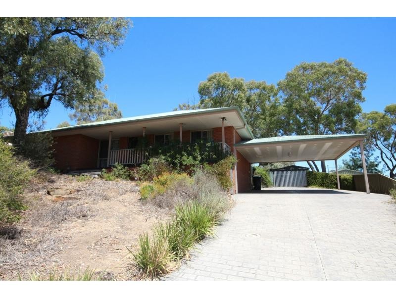 22 Akoonah Drive, Golden Square VIC 3555