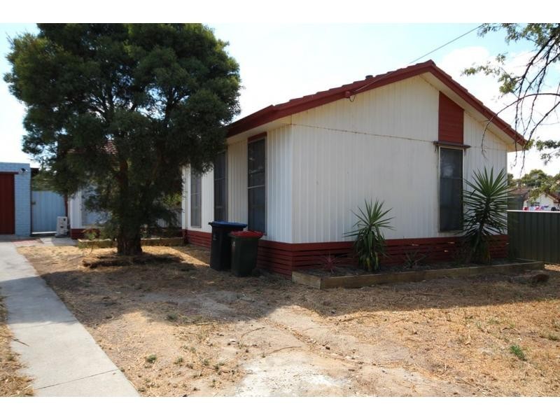 7 Meggs Court, California Gully VIC 3556