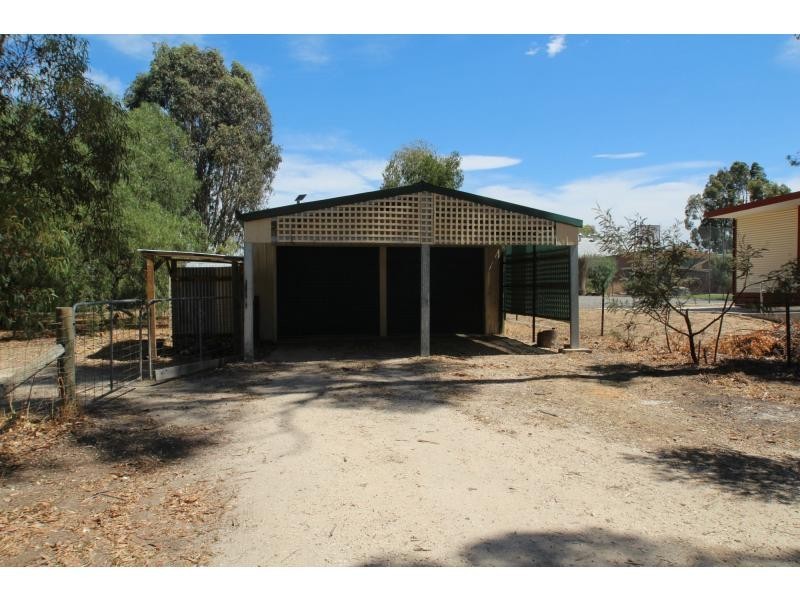 26 Mitchell Street, Axedale VIC 3551