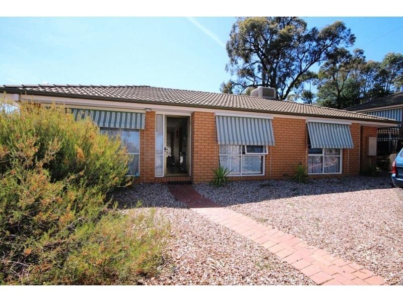 2/13 Proud Terrace, Flora Hill VIC 3550