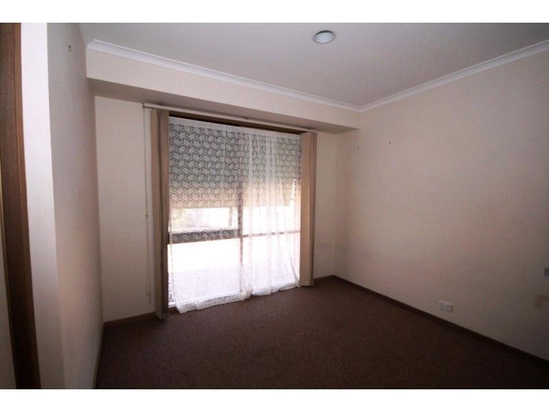 2/13 Proud Terrace, Flora Hill VIC 3550