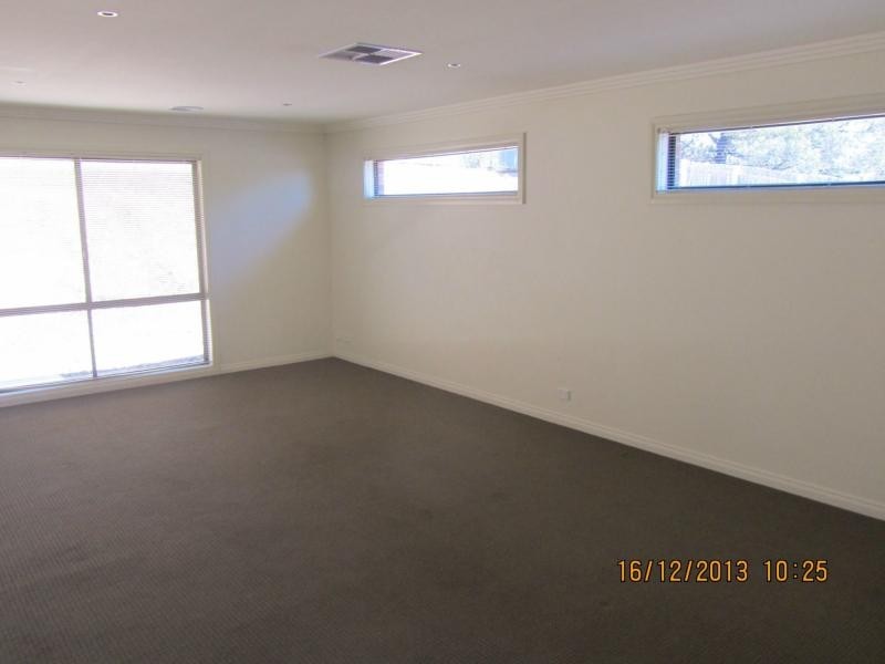 5B Vincent Drive, Kennington VIC 3550