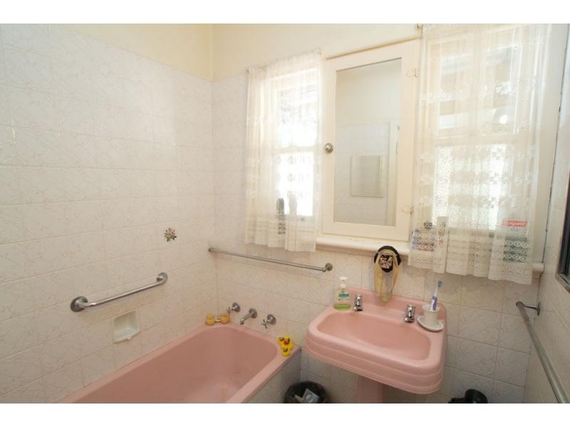 Flora Hill VIC 3550