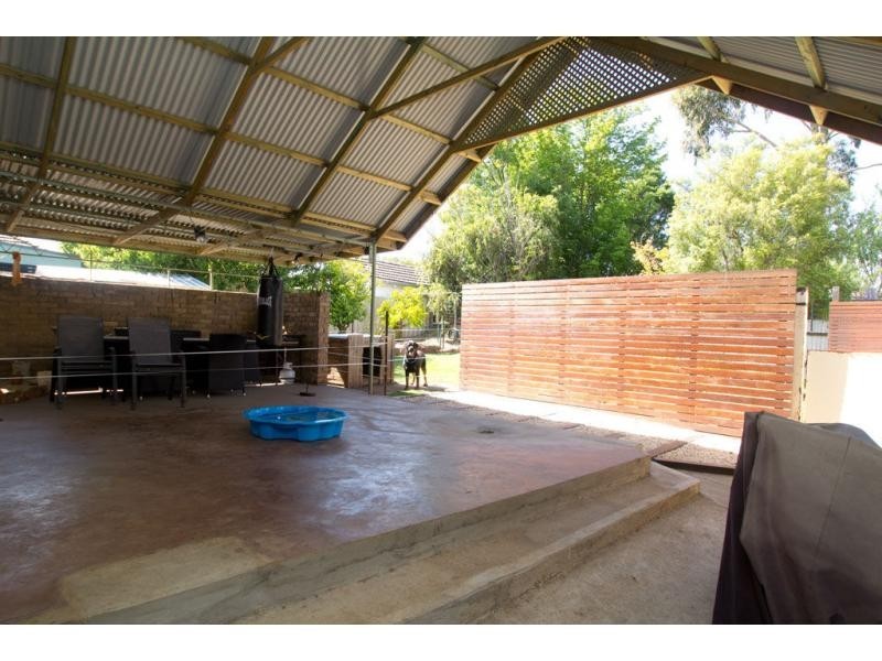 Flora Hill VIC 3550