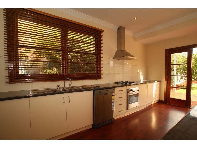18 Poplar Street, Golden Square VIC 3555