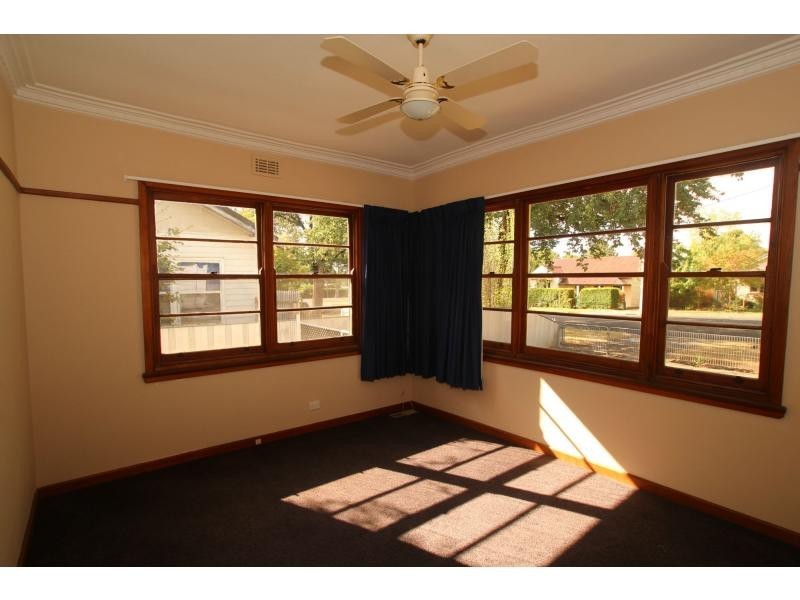 18 Poplar Street, Golden Square VIC 3555