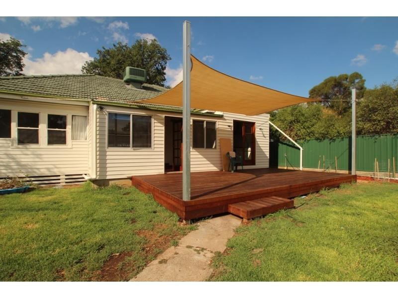 18 Poplar Street, Golden Square VIC 3555