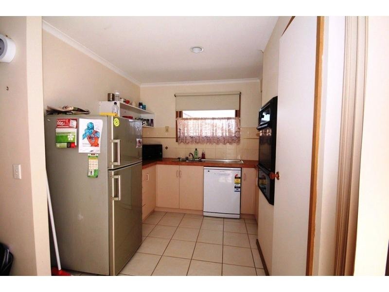 Villa 2/13 Proud Terrace, Flora Hill VIC 3550
