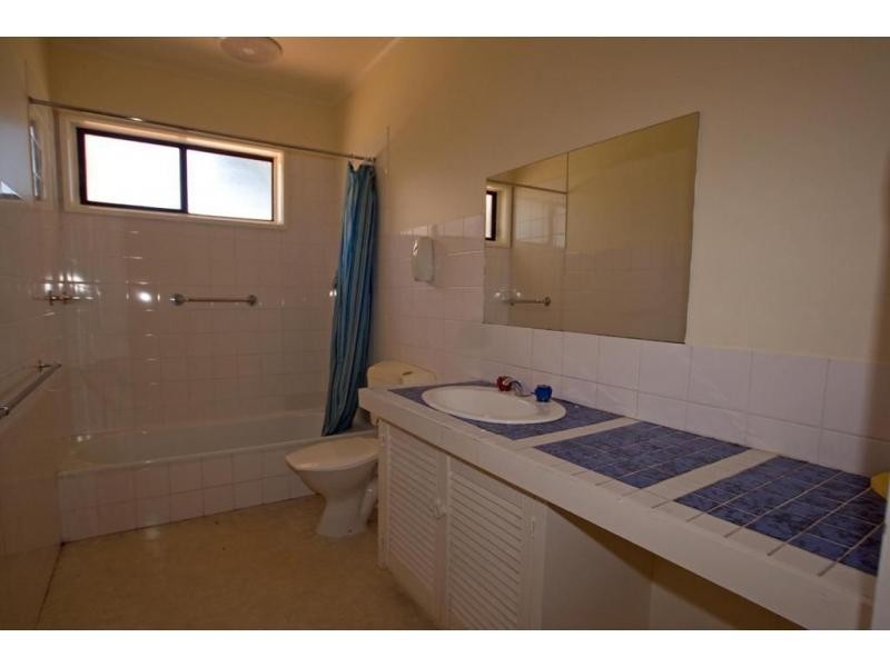 22 Retreat Road, Flora Hill VIC 3550