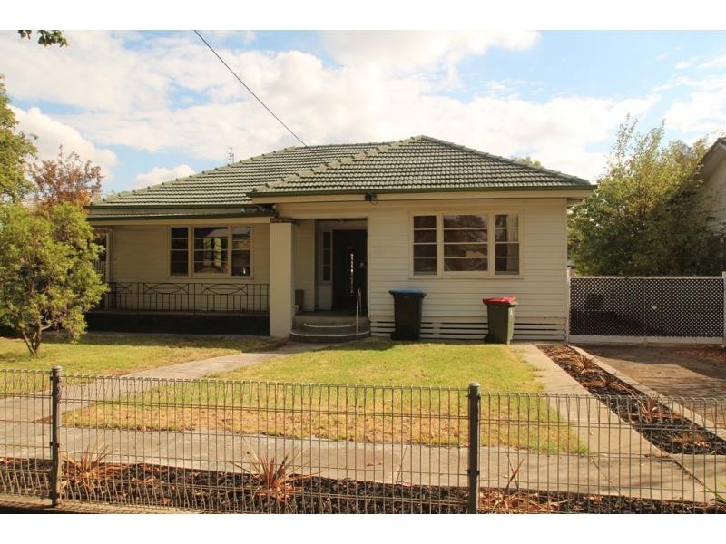 18 Poplar Street, Golden Square VIC 3555