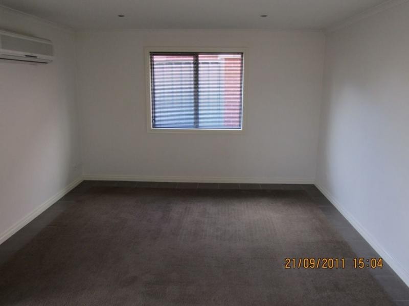 2/5748 Calder Highway, Kangaroo Flat VIC 3555