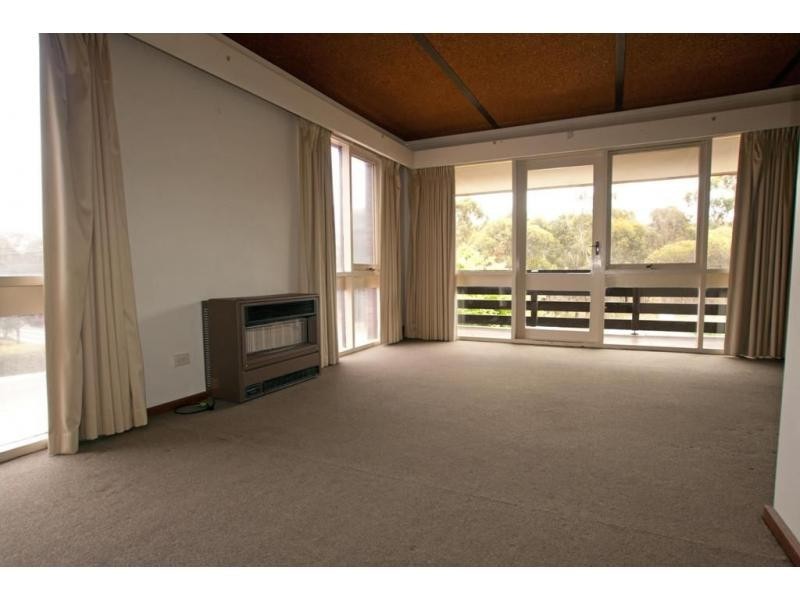 .38 Friswell Avenue, Flora Hill VIC 3550