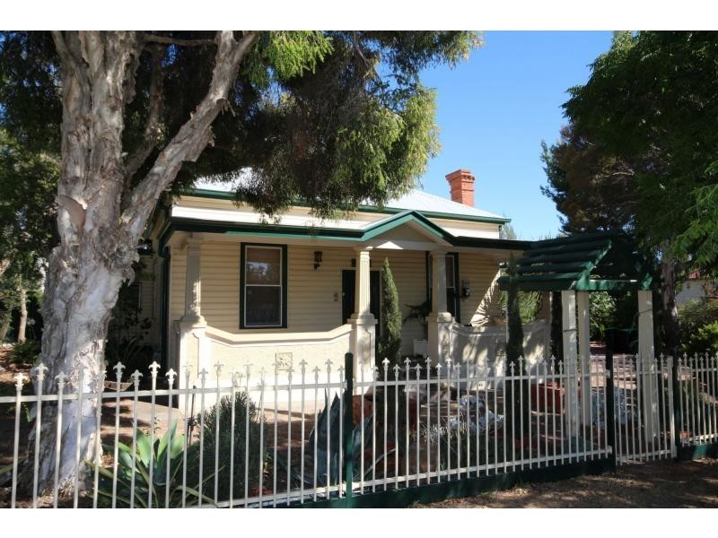 10 Dowding Street, California Gully VIC 3556