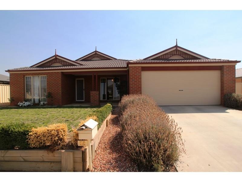 32 Glenwill Drive, Epsom VIC 3551