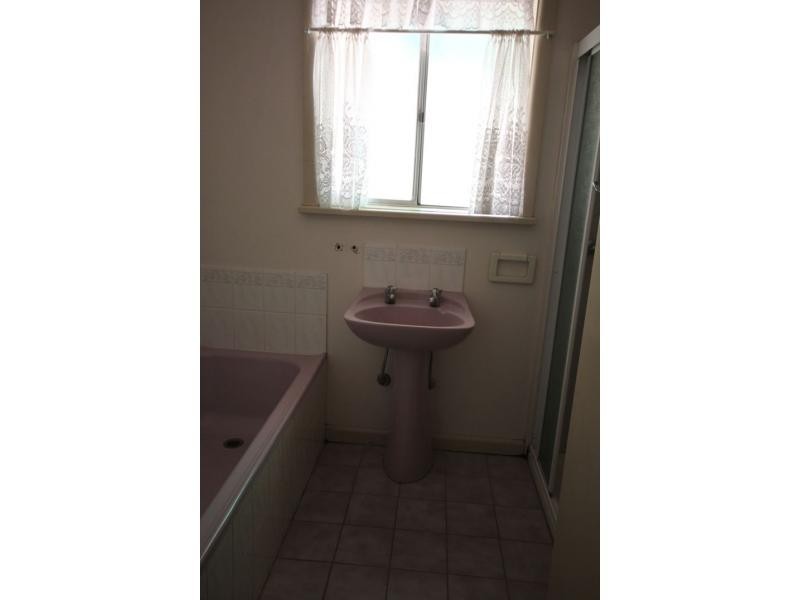 77 Ellis Street, Flora Hill VIC 3550