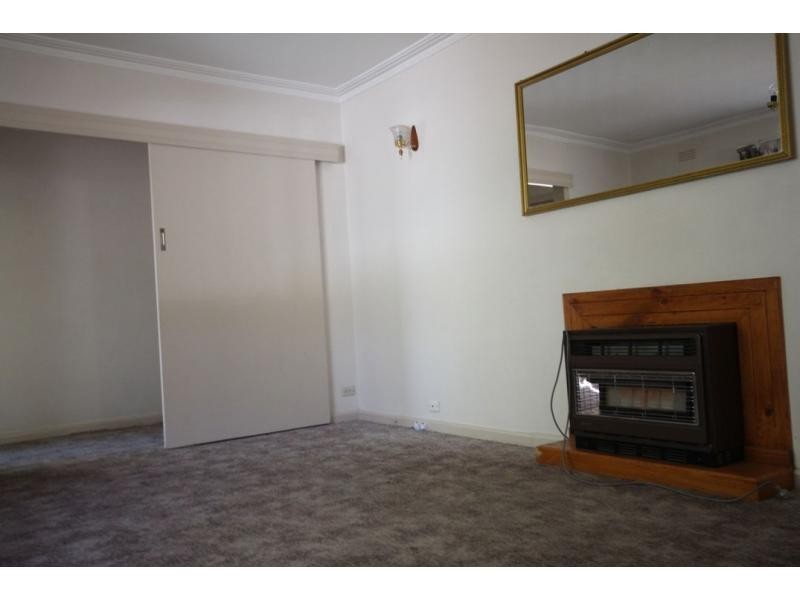 77 Ellis Street, Flora Hill VIC 3550