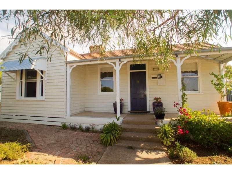 6 Vinton Street, California Gully VIC 3556