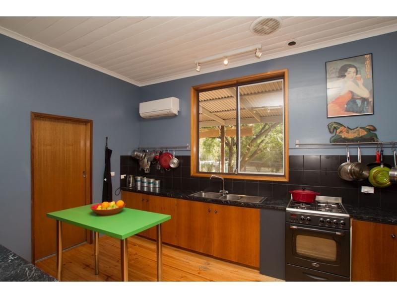 6 Vinton Street, California Gully VIC 3556