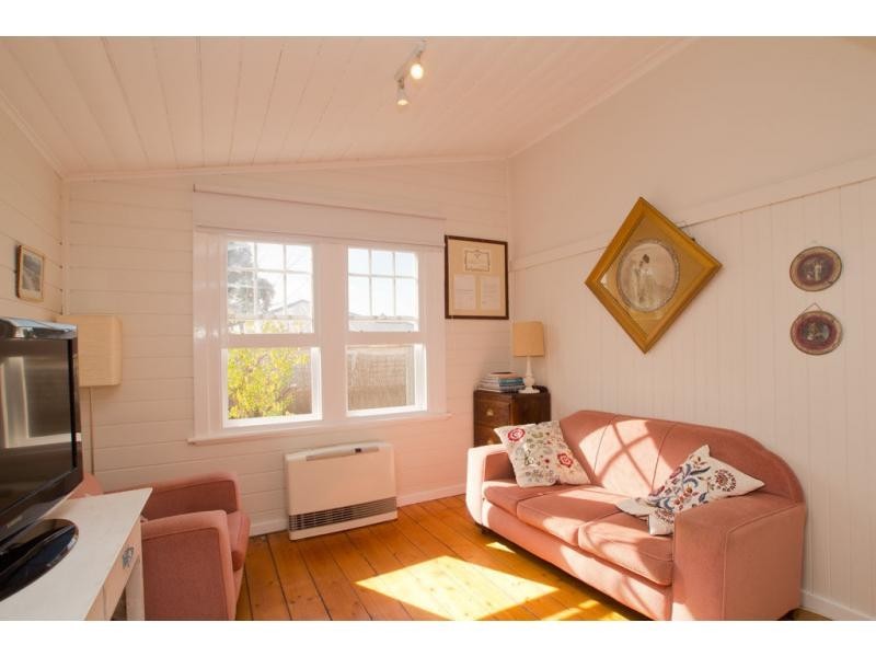 6 Vinton Street, California Gully VIC 3556