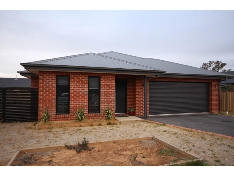 65 Bassett Drive, Strathfieldsaye VIC 3551
