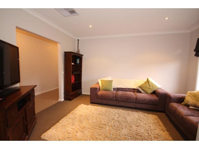 65 Bassett Drive, Strathfieldsaye VIC 3551