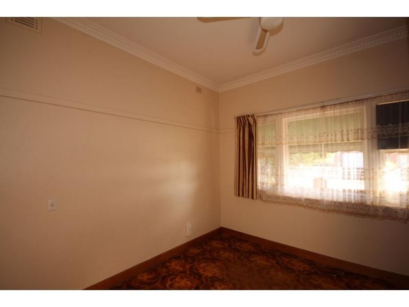 21 Queen Street, Kangaroo Flat VIC 3555