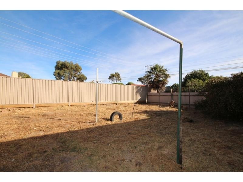 21 Queen Street, Kangaroo Flat VIC 3555