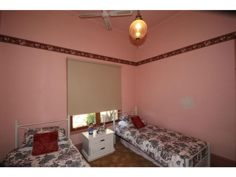 10. Dowding Street, California Gully VIC 3556