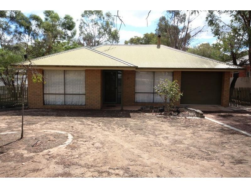 14 Strickland Street, Ascot VIC 3551