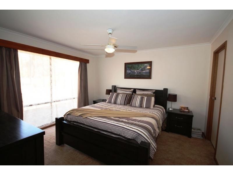 14 Strickland Street, Ascot VIC 3551