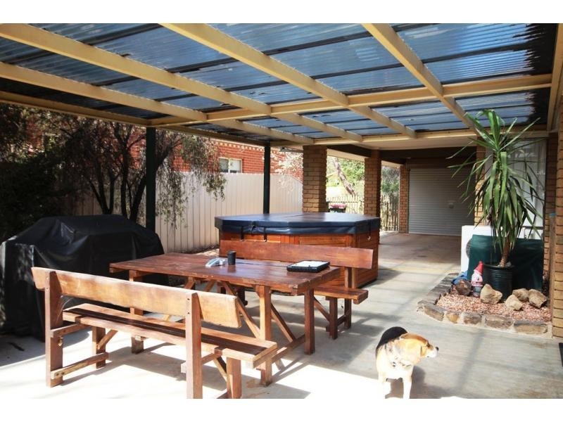 14 Strickland Street, Ascot VIC 3551