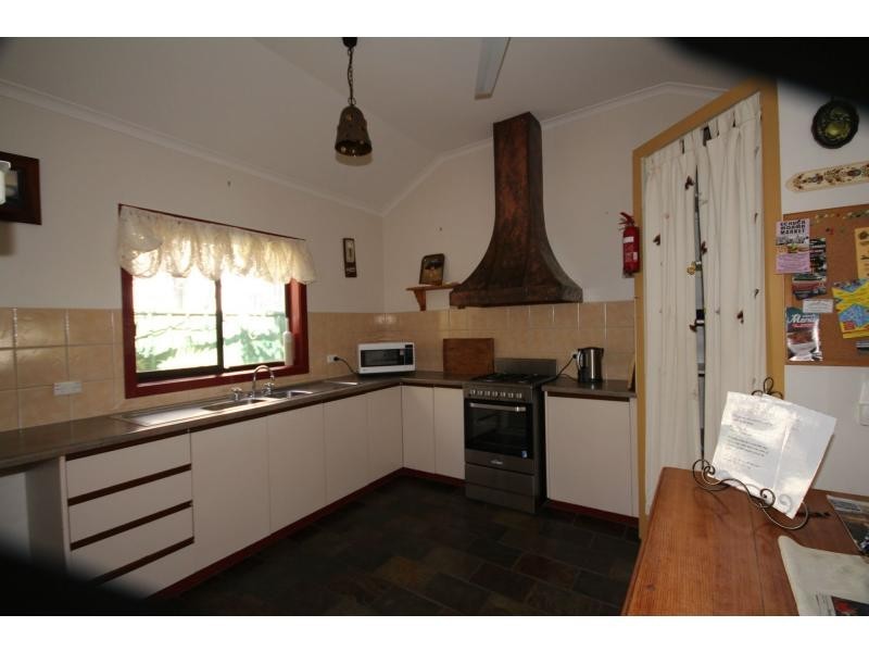 10 Dowding Street, California Gully VIC 3556