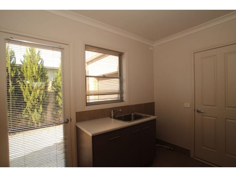 2./16 Skene Street, Kennington VIC 3550